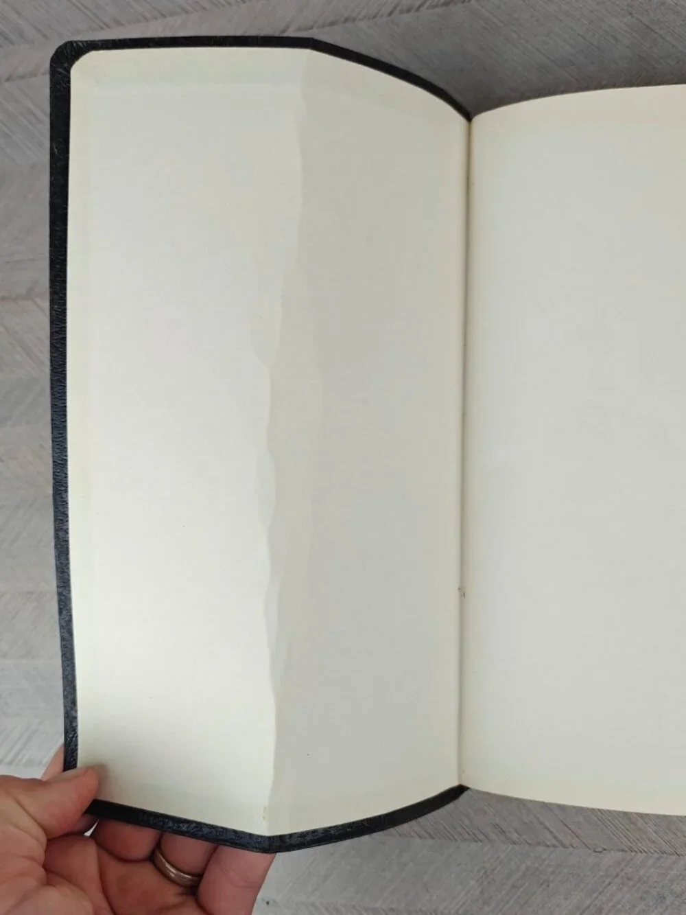 The Living Bible Paraphrased Large Print Edition Tyndale House 1971 Softcover